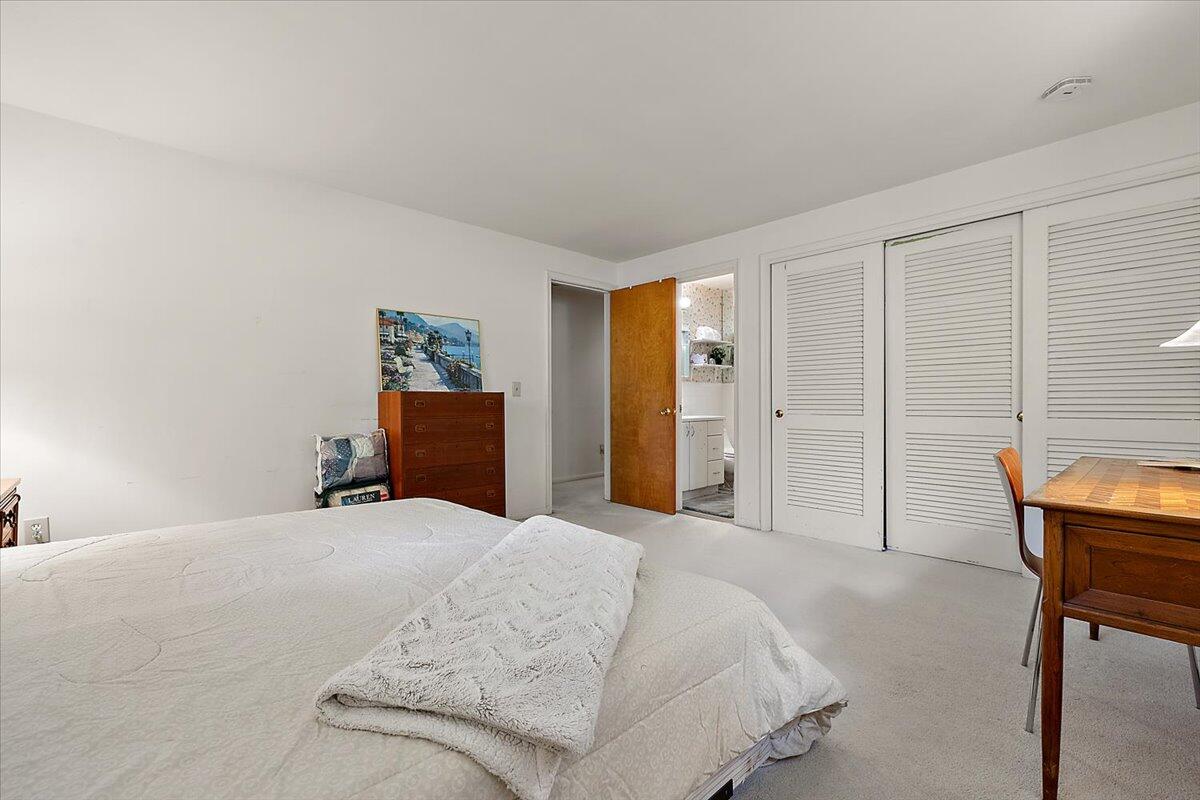 2511 Londonderry Road Ann Arbor, MI 48104 - Photo 24 of 47 38-2511 Londonderry Rd-38