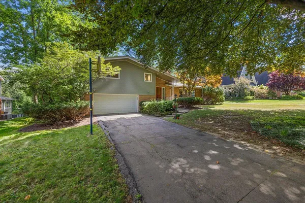 $805,000 | 2511 Londonderry Road, Ann Arbor, MI 48104