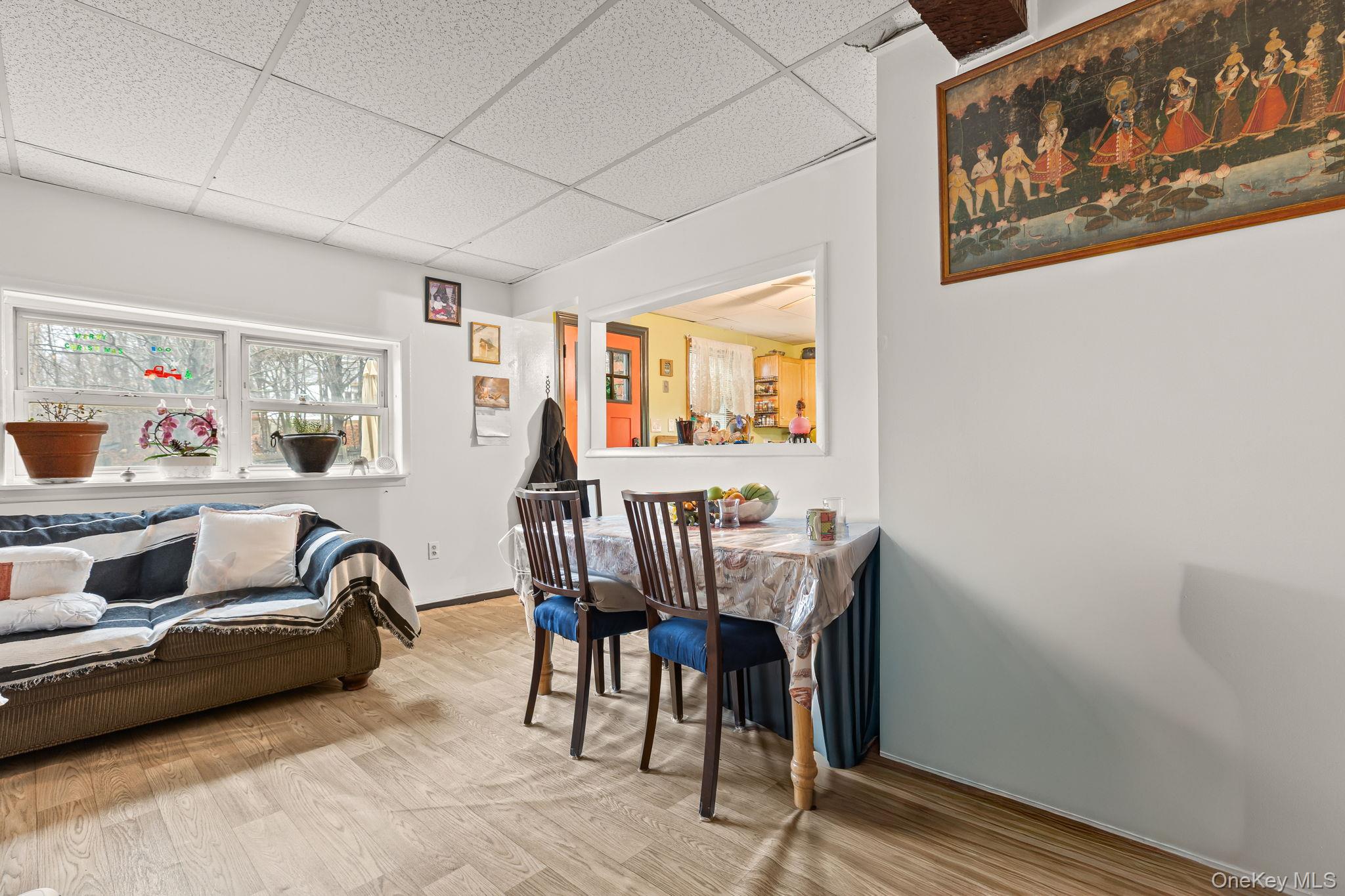 11 Cross Creek Road Cold Spring, NY 10516 - Photo 43 of 43 a living room with furniture and a window