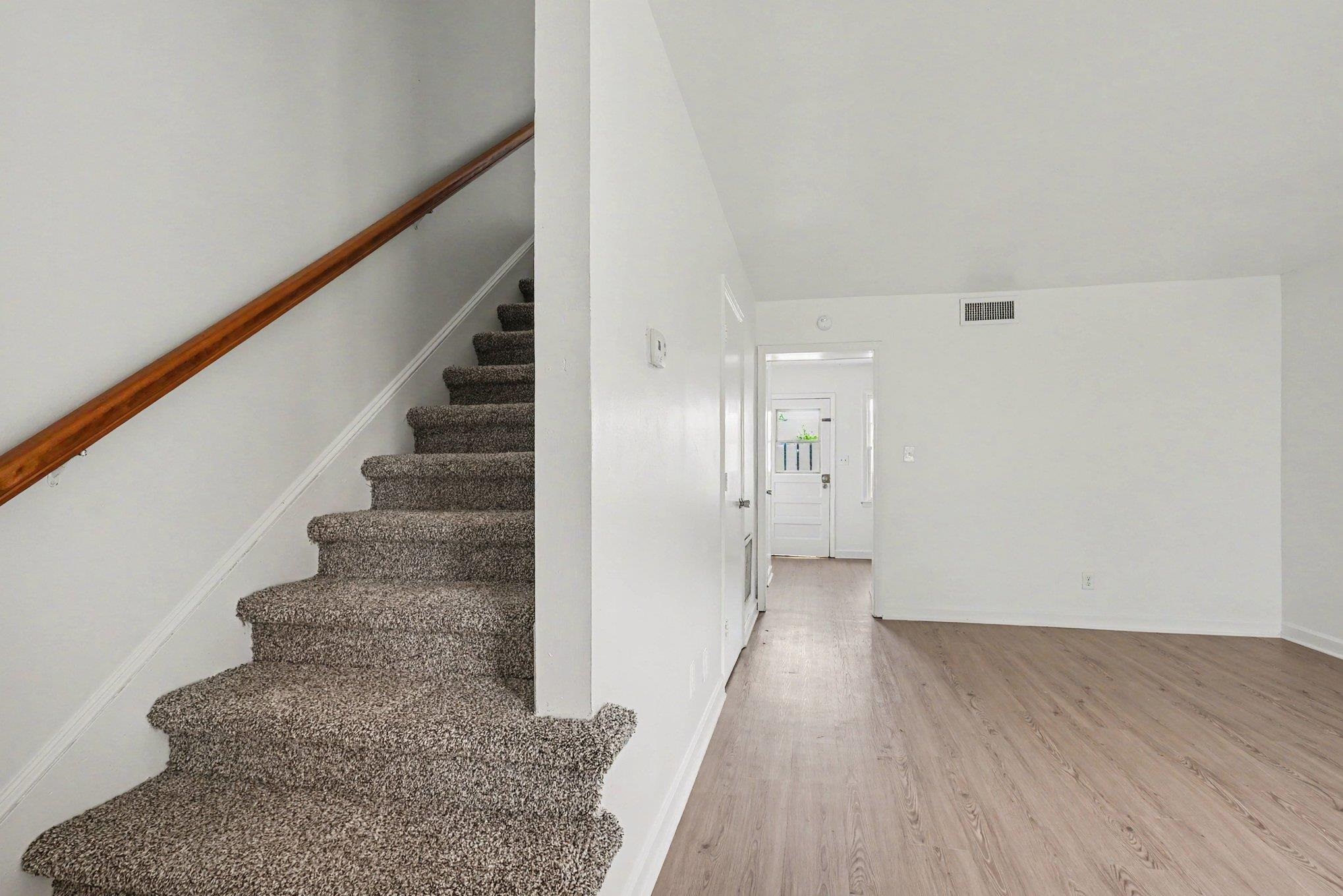 1446 Dover Road Spartanburg, SC 29301 - Photo 8 of 26