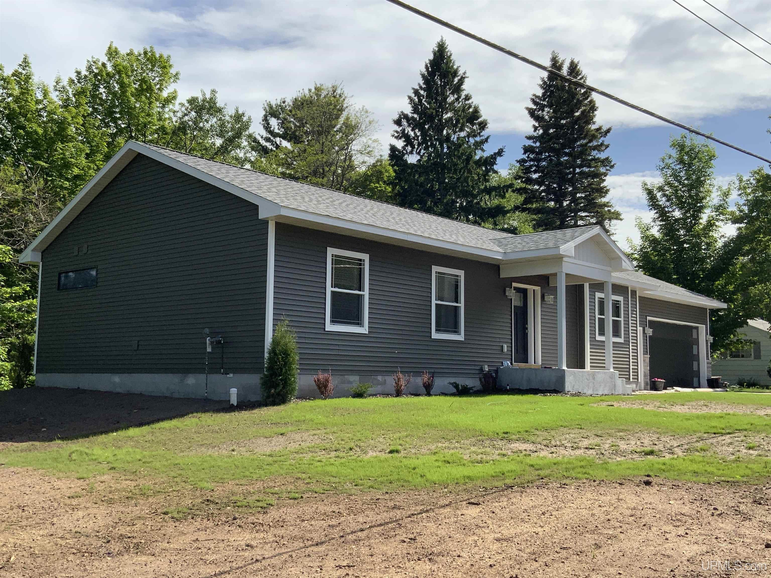 155 Brookton Road Marquette, MI 49855 - Photo 2 of 19