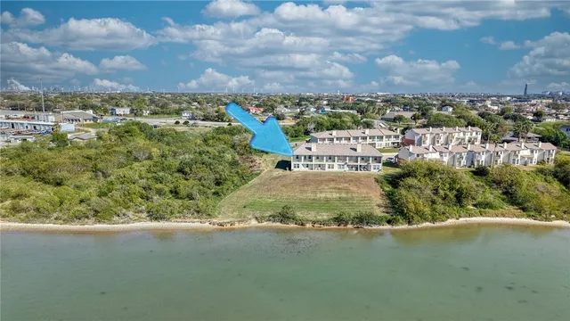 $250,000 | 1001 West 1001 Bayview Boulevard, Unit G, Portland, TX 78374