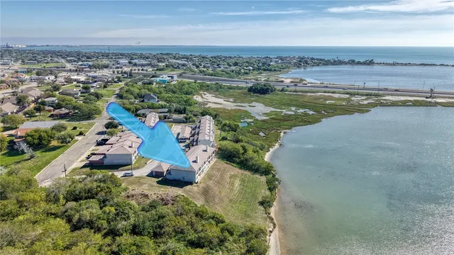 $250,000 | 1001 West 1001 Bayview Boulevard, Unit G, Portland, TX 78374