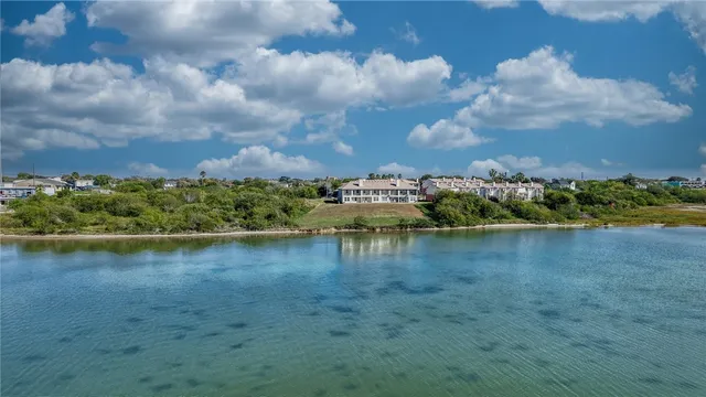 $250,000 | 1001 West 1001 Bayview Boulevard, Unit G, Portland, TX 78374