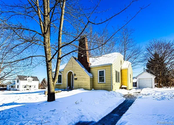 $69,900 | 330 North Hanselman Street, Bad Axe, MI 48413