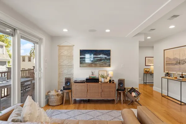 $969,000 | 64 County Road, Unit 1, Ipswich, MA 01938