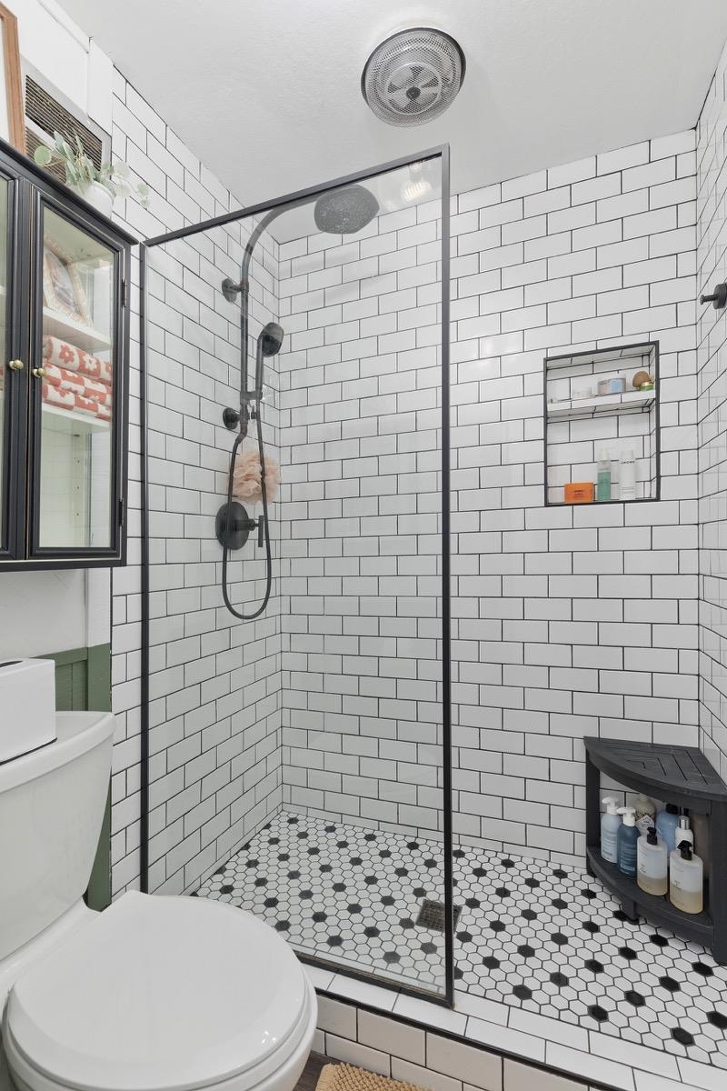 3251 Chateau Road, Unit 12 Mammoth Lakes, CA 93546 - Photo 14 of 50 a bathroom with a toilet and a shower