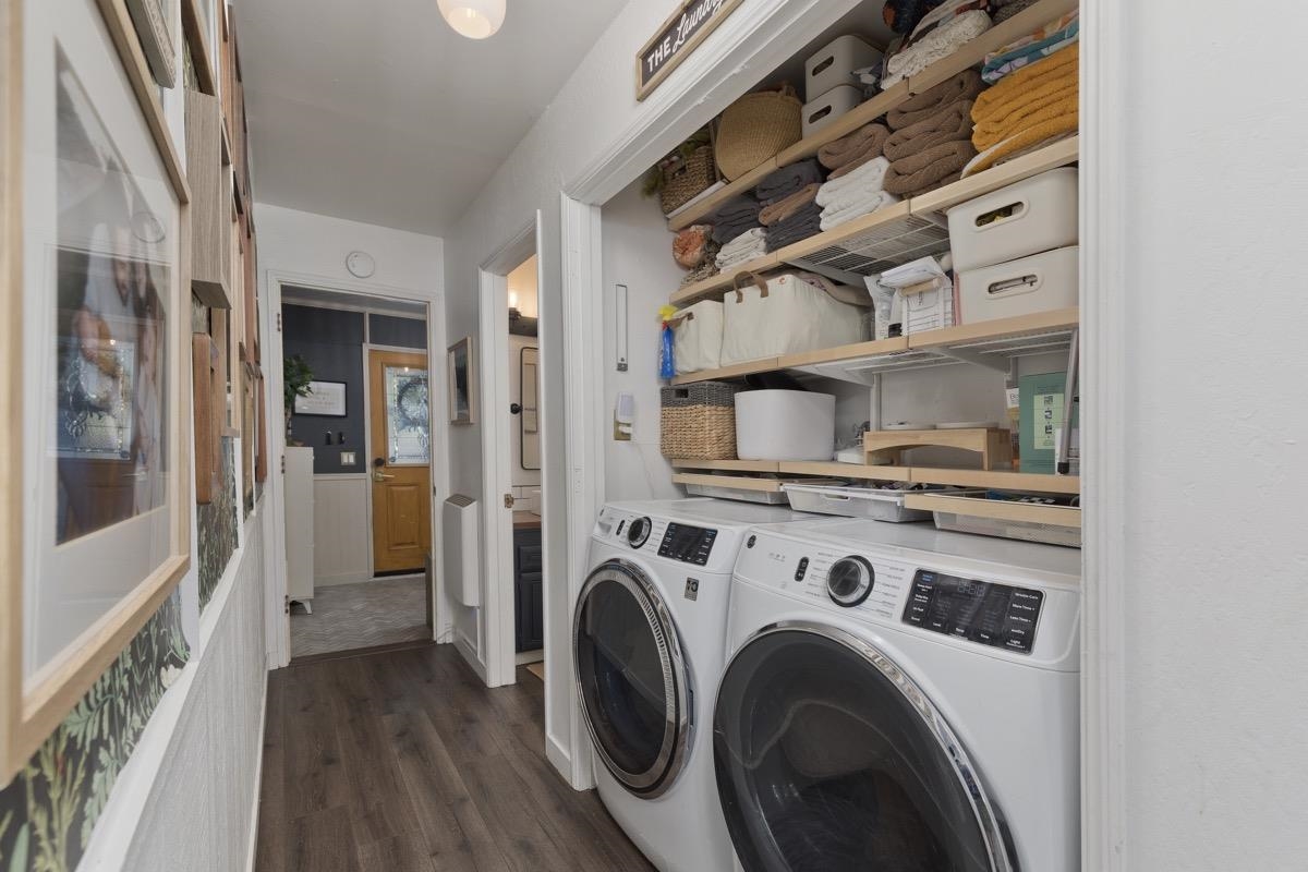 3251 Chateau Road, Unit 12 Mammoth Lakes, CA 93546 - Photo 21 of 50 a view of washer and dryer in a utility room