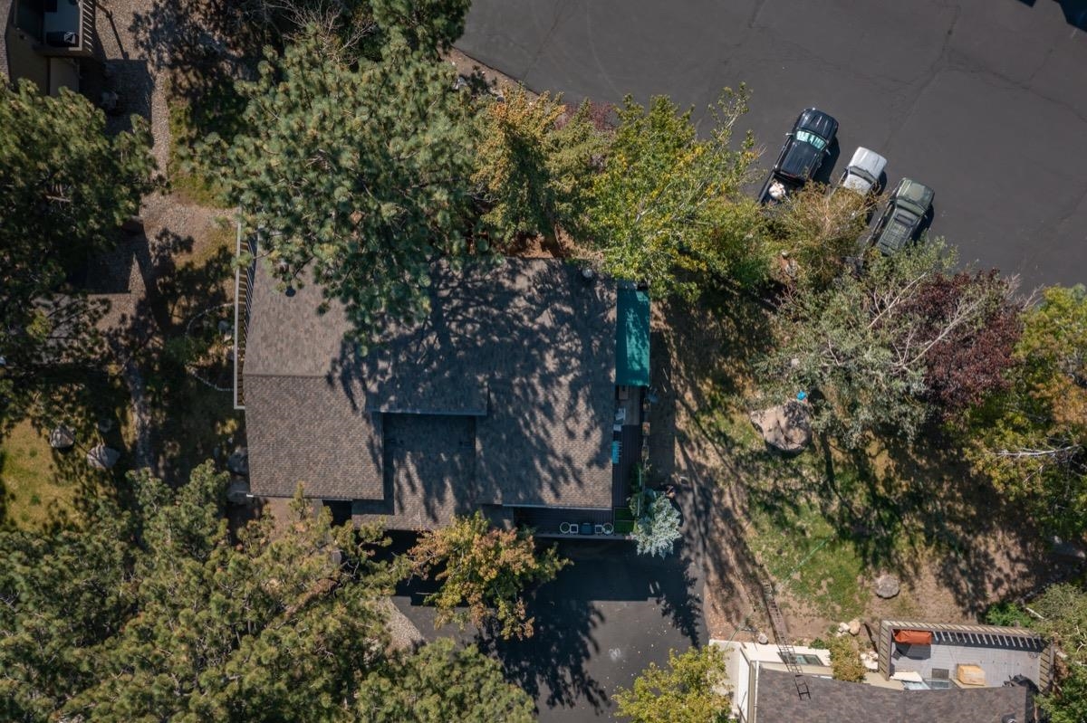 3251 Chateau Road, Unit 12 Mammoth Lakes, CA 93546 - Photo 50 of 50 a backyard of a house with lots of green space