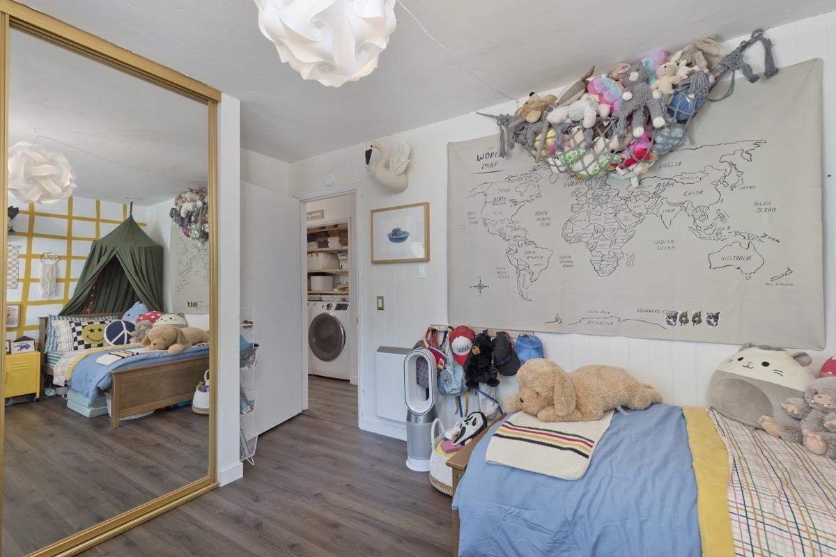 3251 Chateau Road, Unit 12 Mammoth Lakes, CA 93546 - Photo 10 of 50 a bedroom with furniture and a bed