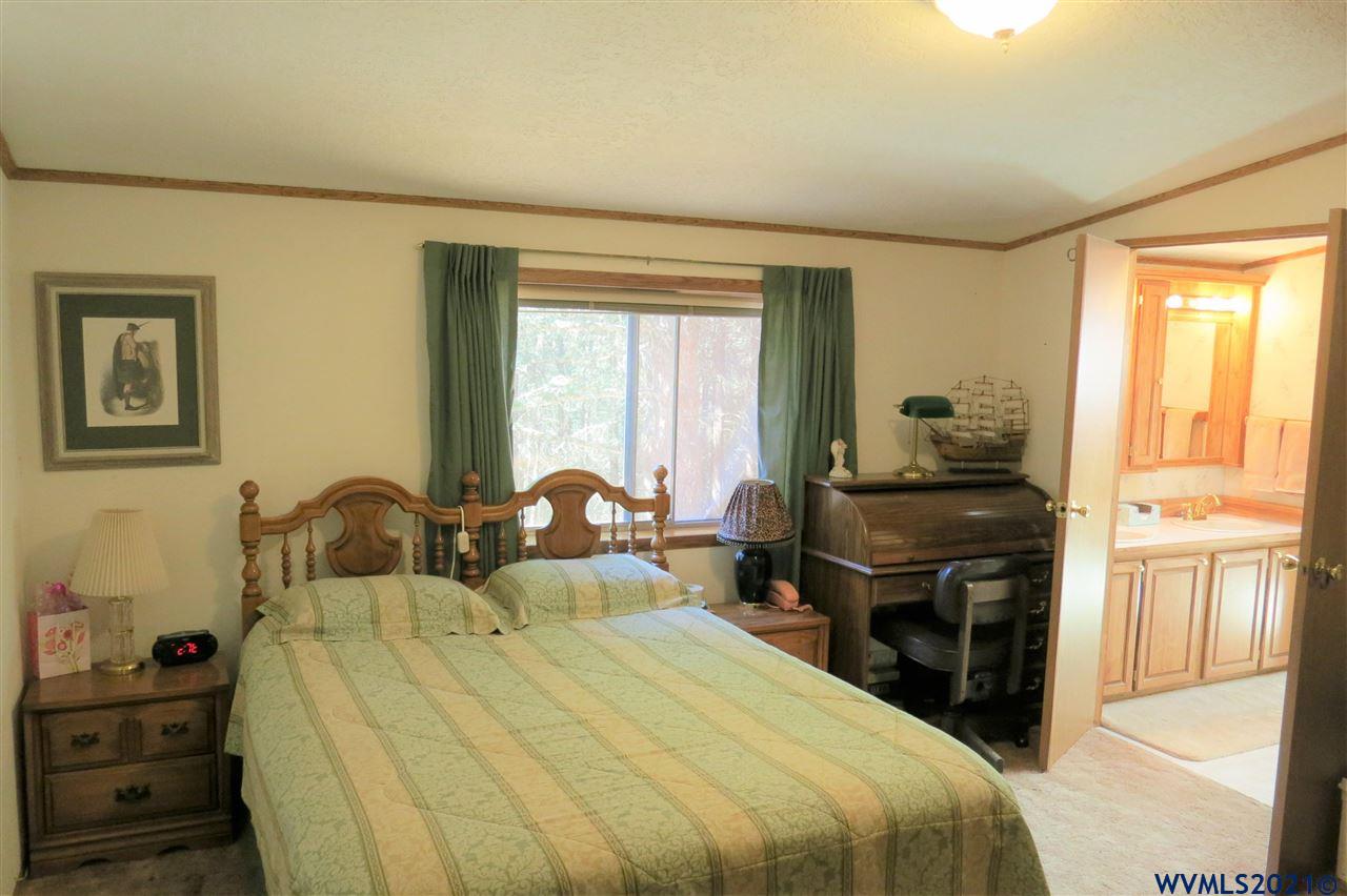 2610 Reuben Boise Road Dallas, OR 97338 - Photo 9 of 37