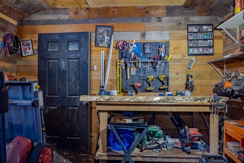 90 Belchertown Road Amherst, MA 01002 - Photo 26 of 27 Gallery Image 26