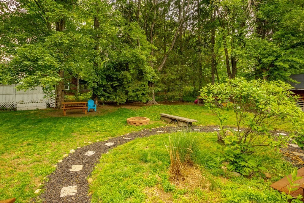 90 Belchertown Road Amherst, MA 01002 - Photo 6 of 27 Gallery Image 6