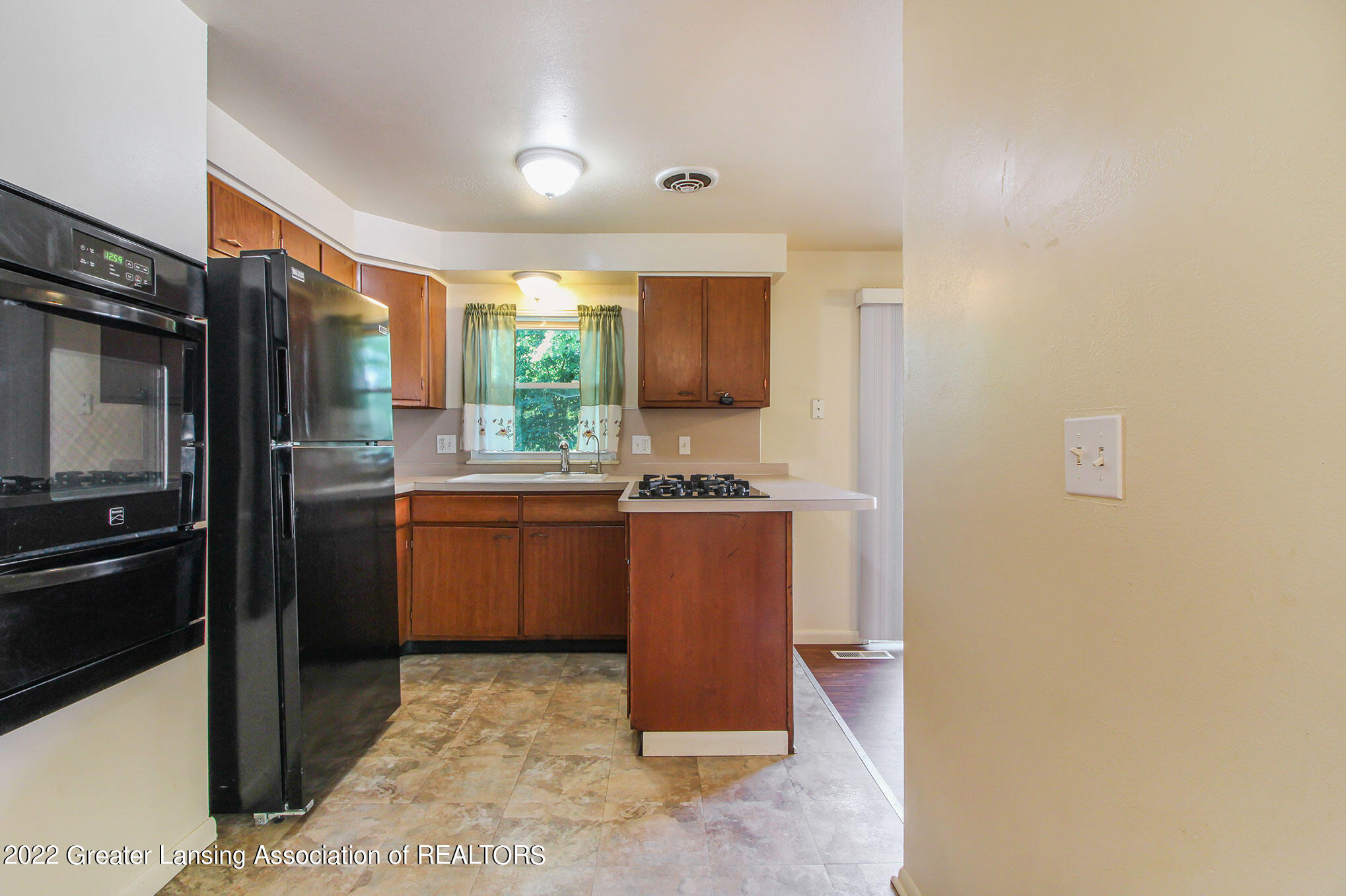 3221 Hepfer Road Lansing, MI 48911 - Photo 5 of 15 IMG_6875