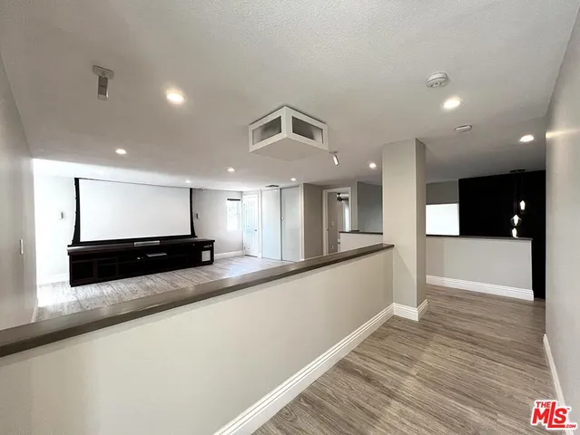 $8,995 | 10758 Cozycroft Avenue, Chatsworth, CA 91311