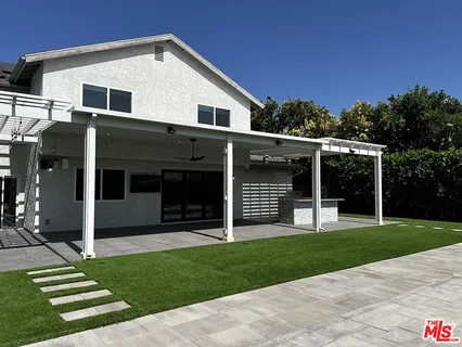 $8,995 | 10758 Cozycroft Avenue, Chatsworth, CA 91311