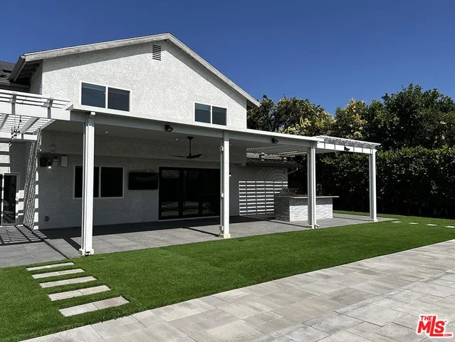 $8,995 | 10758 Cozycroft Avenue, Chatsworth, CA 91311