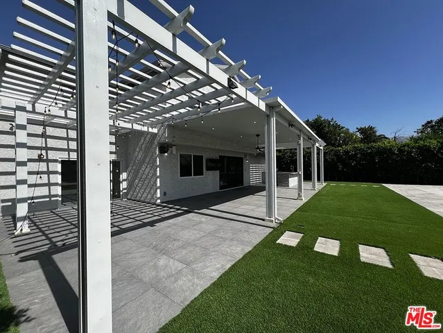 $8,995 | 10758 Cozycroft Avenue, Chatsworth, CA 91311