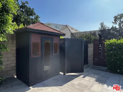 $8,995 | 10758 Cozycroft Avenue, Chatsworth, CA 91311