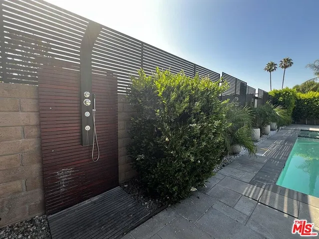 $8,995 | 10758 Cozycroft Avenue, Chatsworth, CA 91311