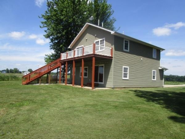 982 Adolph Road Union City, MI 49094 - Photo 2 of 27 IMG_7728