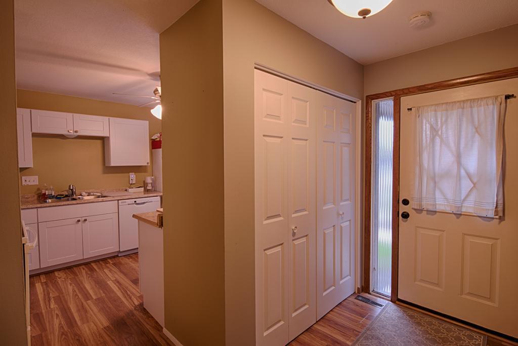 4035 18th Avenue Northwest Rochester, MN 55901 - Photo 4 of 11 Gallery Image 4