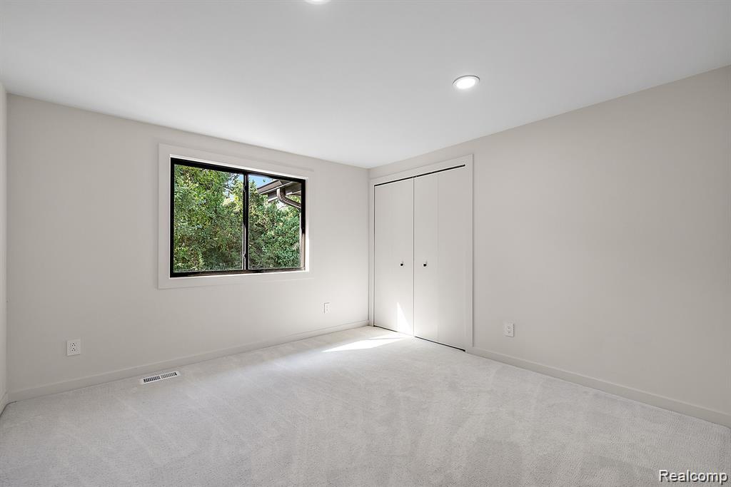 1367 West Long Lake Road Bloomfield Hills, MI 48302 - Photo 50 of 78 GetMedia.jpg