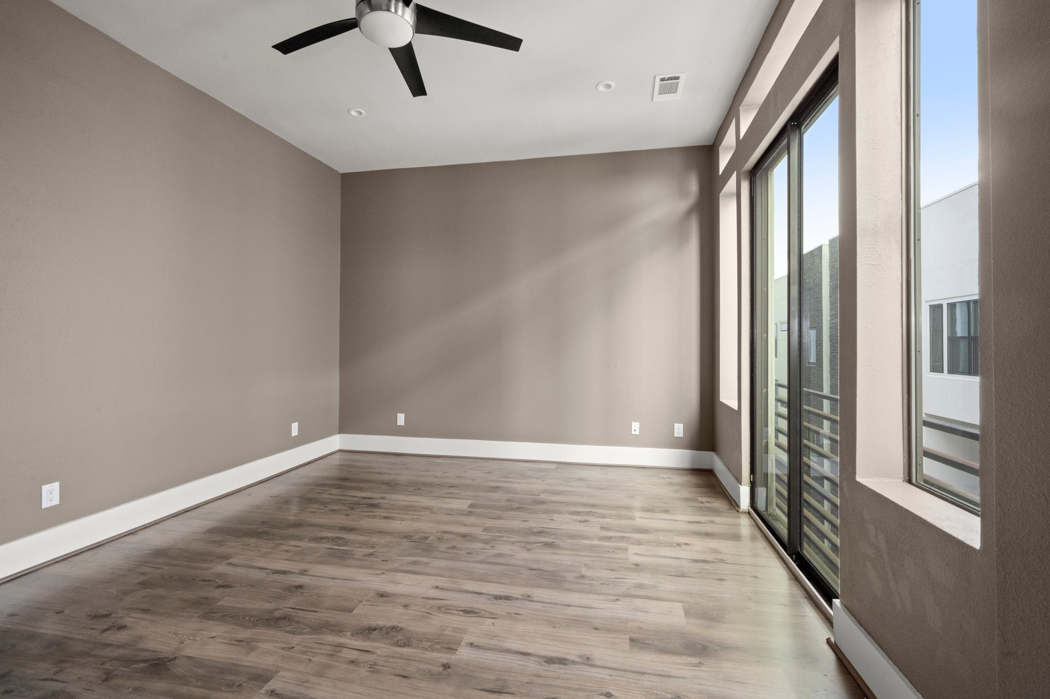1615 Wheeler Avenue, Unit A Houston, TX 77004 - Photo 20 of 28 a view of an empty room with a window