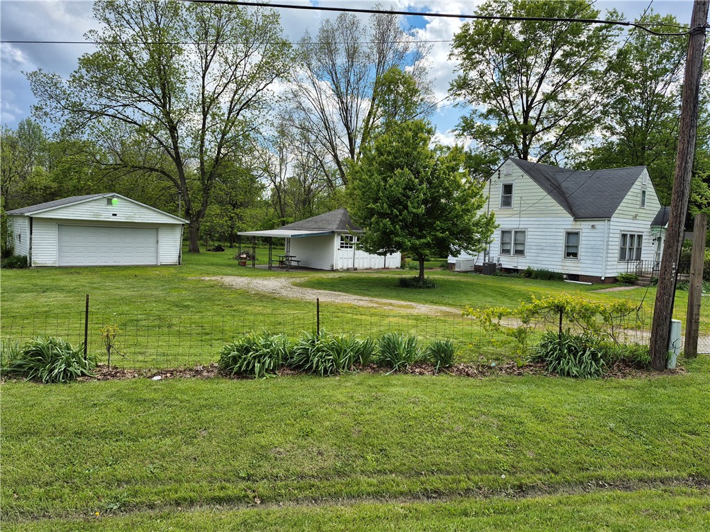 3113 Perrysville Road Danville, IL 61834 - Photo 1 of 19 Can you see yourself living here?