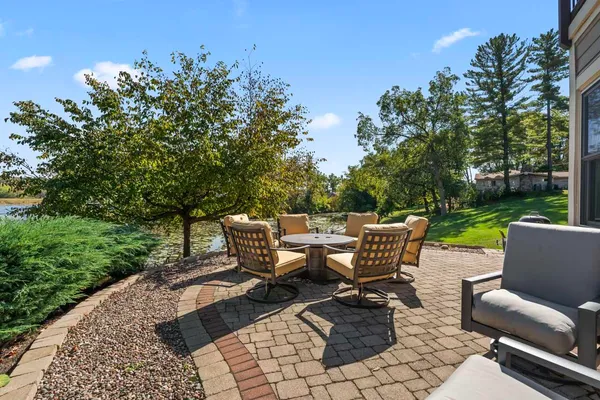 $1,325,000 | 6507 Willow Court, Waterford, WI 53185