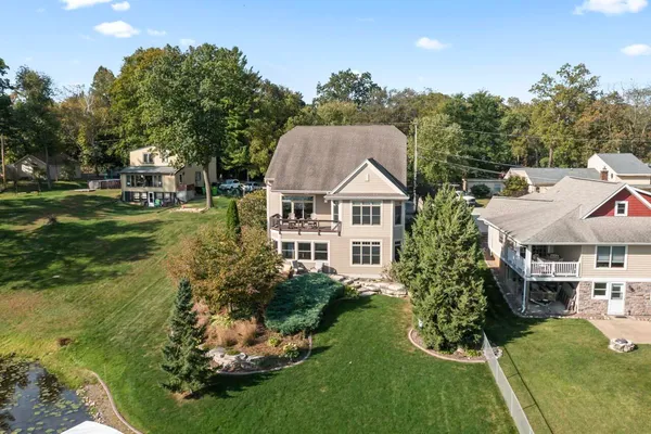 $1,325,000 | 6507 Willow Court, Waterford, WI 53185