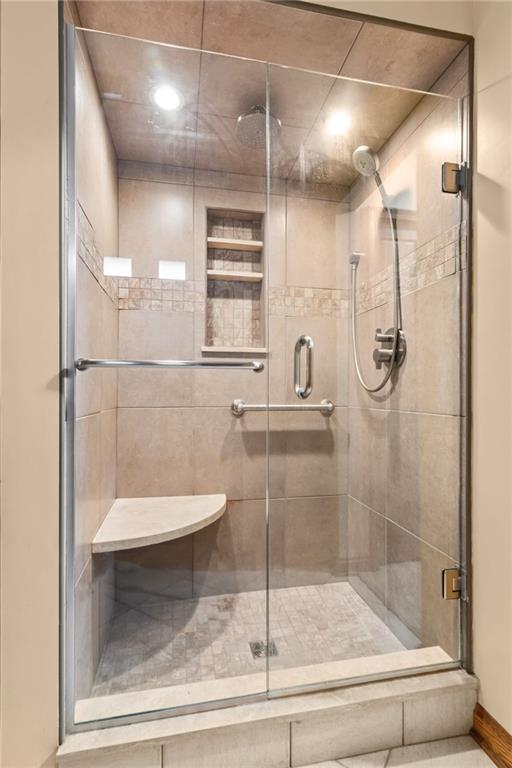 7005 Franklin Road Cranberry Township, PA 16066 - Photo 16 of 26 a bathroom with a shower