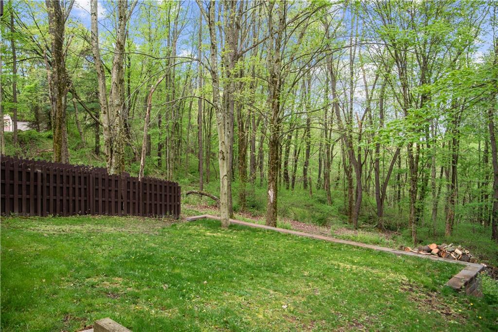 7005 Franklin Road Cranberry Township, PA 16066 - Photo 4 of 26 a view of a backyard