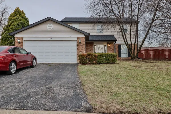 $3,200 | 713 Green Mountain Court, Bolingbrook, IL 60440