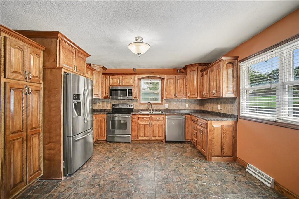 5808 Pleasant Avenue St. Joseph, MO 64503 - Photo 7 of 19