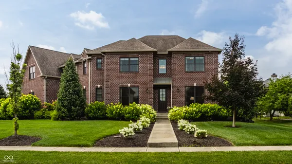 $1,250,000 | 10748 English Oaks Drive, Carmel, IN 46032