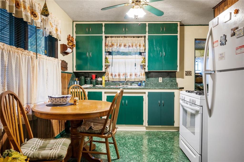 2404 Van Buskirk Road Anderson, IN 46011 - Photo 6 of 15 Gallery Image 6