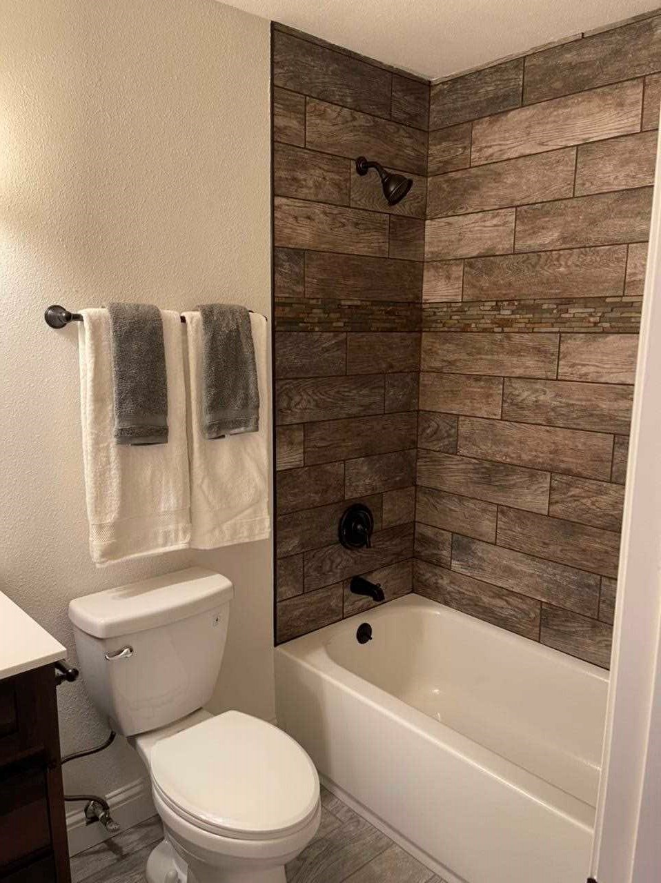 5889 Happy Valley Road Anderson, CA 96007 - Photo 13 of 32 Gallery Image 13