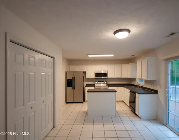 $1,950 | 115 Birdie Court, Jacksonville, NC 28540