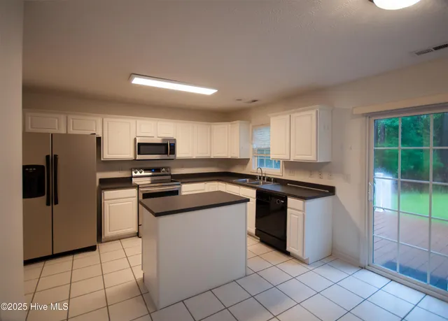 $1,950 | 115 Birdie Court, Jacksonville, NC 28540