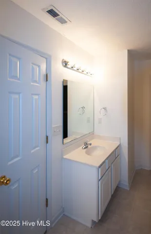 $1,950 | 115 Birdie Court, Jacksonville, NC 28540