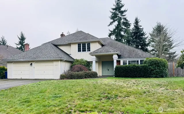 $3,950 | 24717 Southeast 45th Place, Sammamish, WA 98029