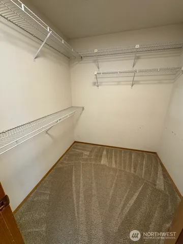 $3,950 | 24717 Southeast 45th Place, Sammamish, WA 98029