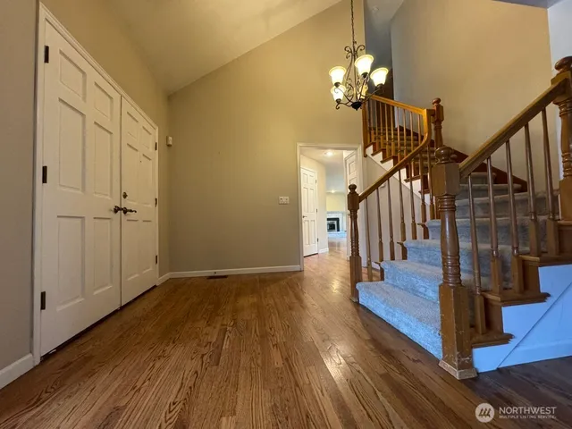 $3,950 | 24717 Southeast 45th Place, Sammamish, WA 98029