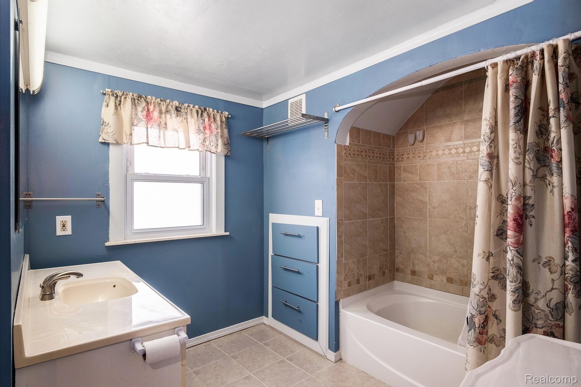 7423 Wayne Road Romulus, MI 48174 - Photo 17 of 28 _DSF6938.jpg