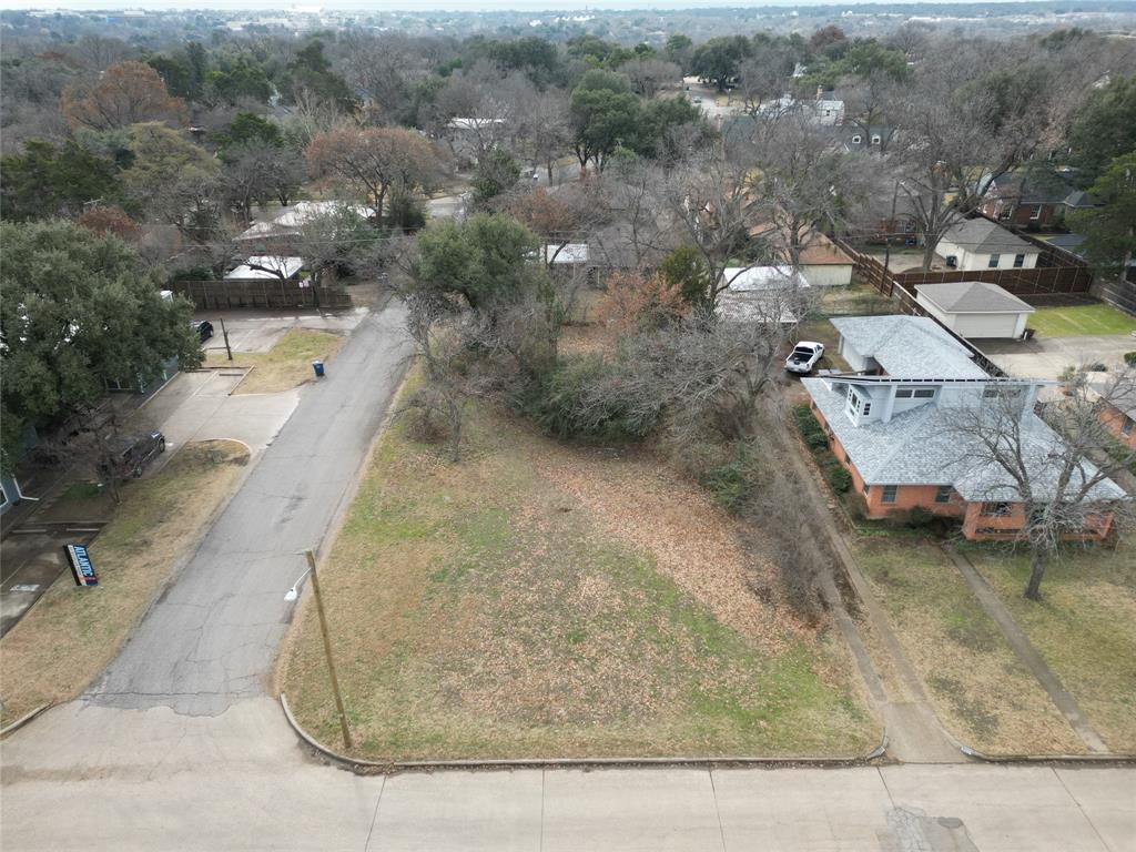 2002 Atlantic Street Dallas, TX 75208 - Photo 3 of 6