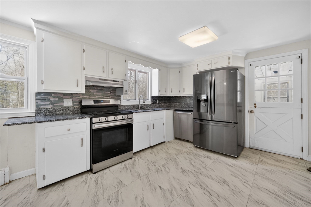 36 Allen Road Billerica, MA 01821 - Photo 2 of 30