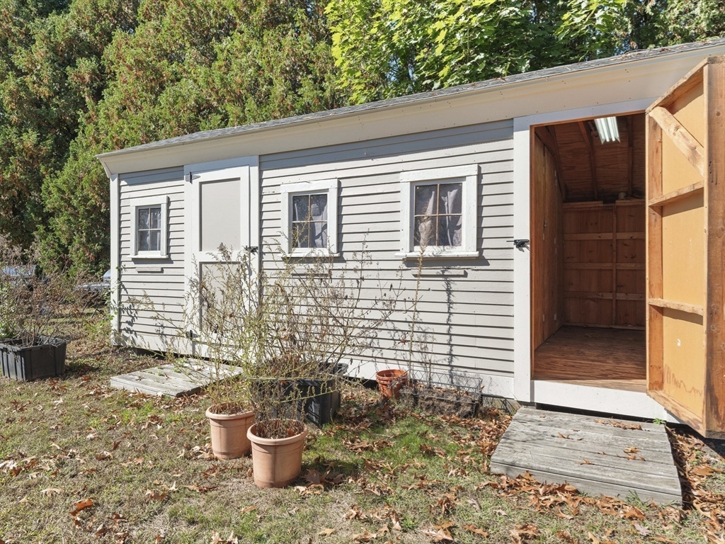 78 Renwick Road, Unit A Wakefield, MA 01880 - Photo 33 of 36