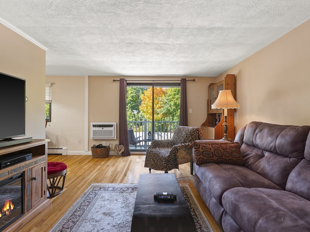 78 Renwick Road, Unit A Wakefield, MA 01880 - Photo 5 of 36