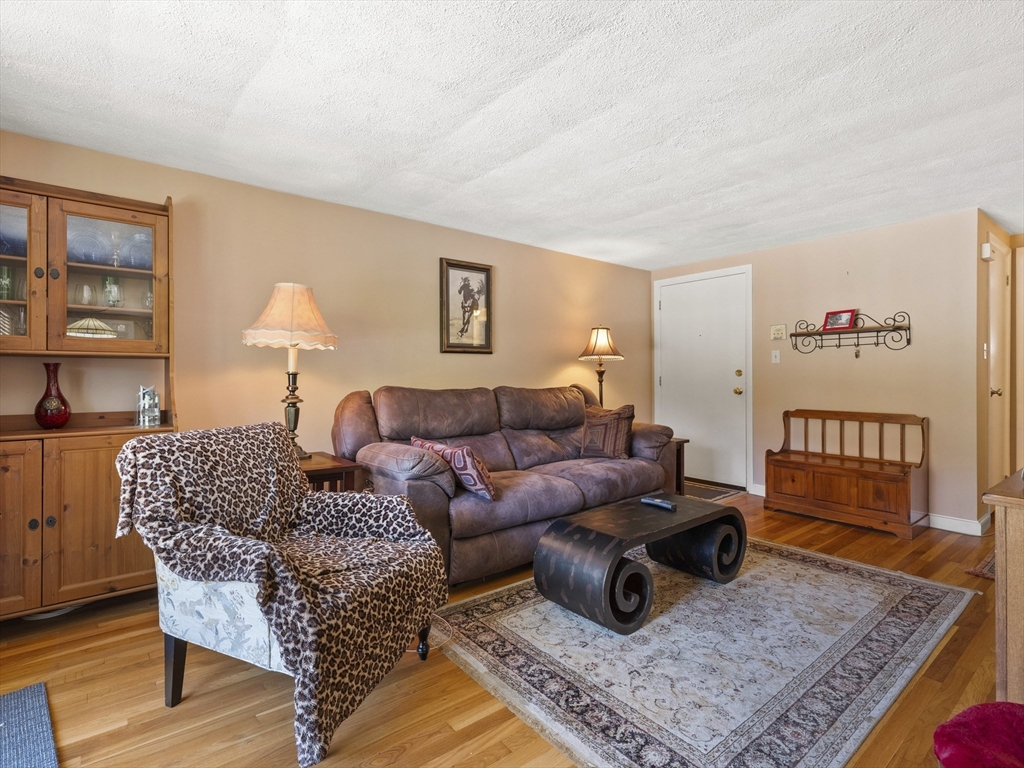 78 Renwick Road, Unit A Wakefield, MA 01880 - Photo 6 of 36
